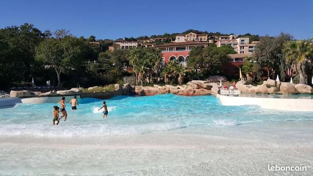 Holiday home Les Restanques Maison De La Pinede 2 Chambres Grimaud